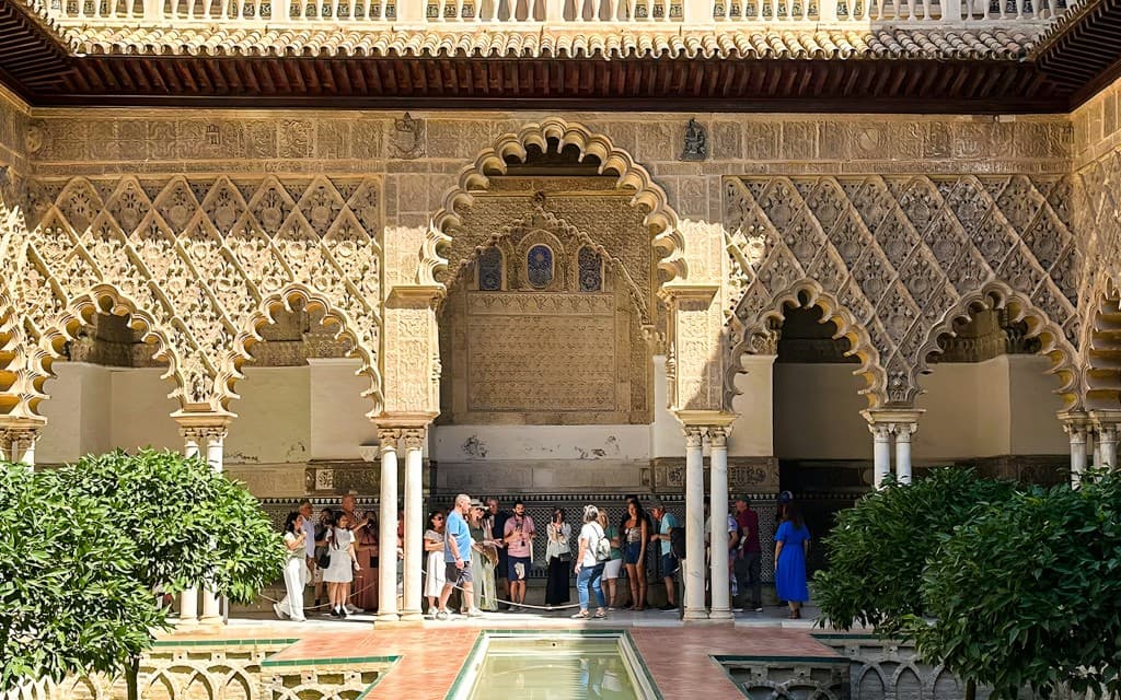 Alcázar of Seville + Seville Cathedral + La Giralda Skip-the-Line Guided Tour (Italian Guided Tour)