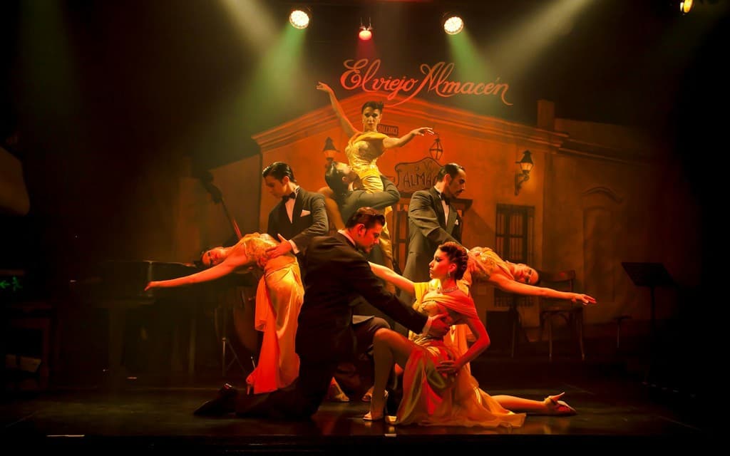 El Viejo Almacén Tango Show (El Viejo Almacén Tango Show)