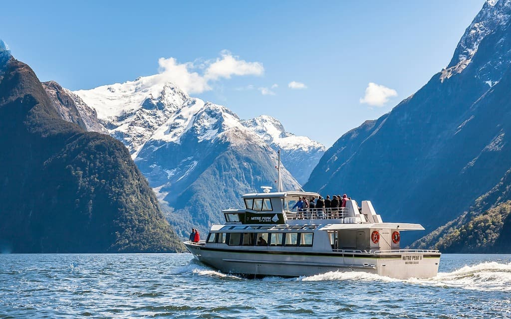 From Queenstown: Milford Sound Day Trip with Cruise, & Return Transfers (Premium Small Group Tour with Boutique Boat Cruise)