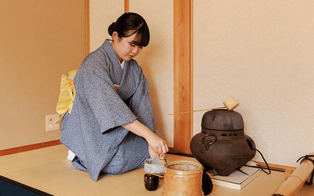Kyoto: Tea Ceremony Experience & Seasonal Wagashi at Machiya House in Gion/Kiyomizu Area (Private Tea Ceremony Experience)