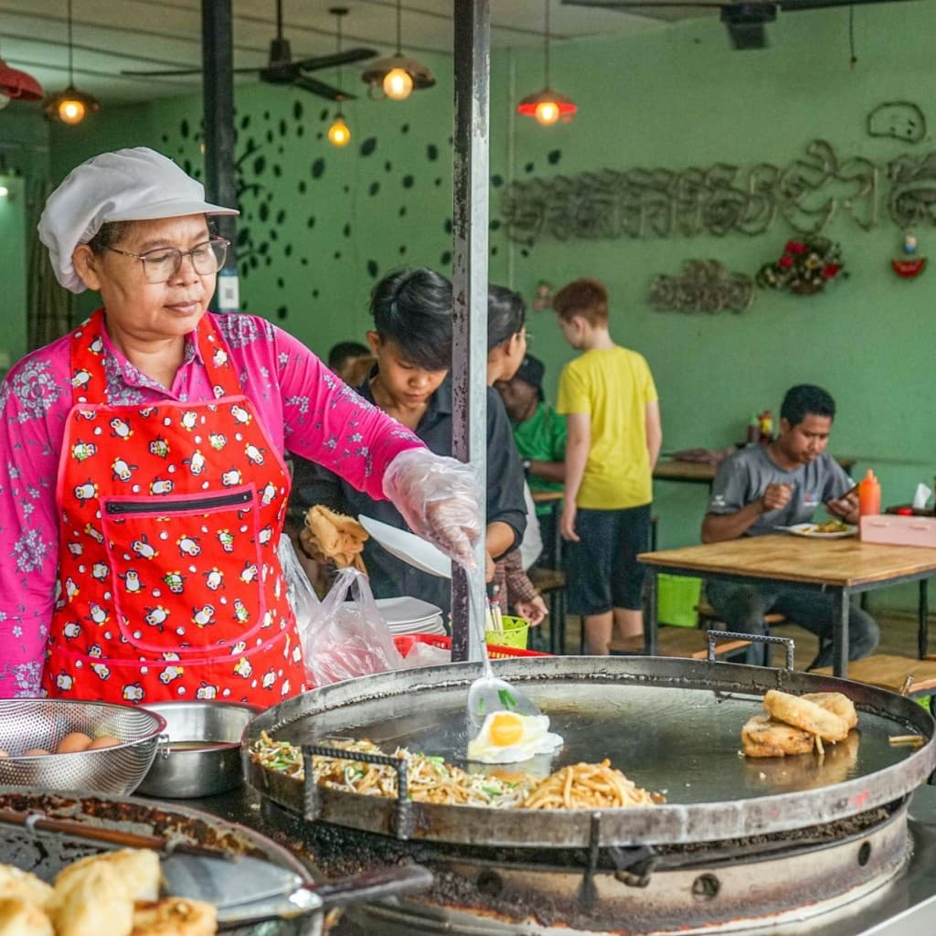 Phnom Penh: Evening Food Tour