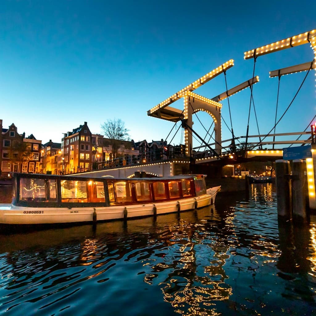 Amsterdam: Flagship Evening Canal Cruise