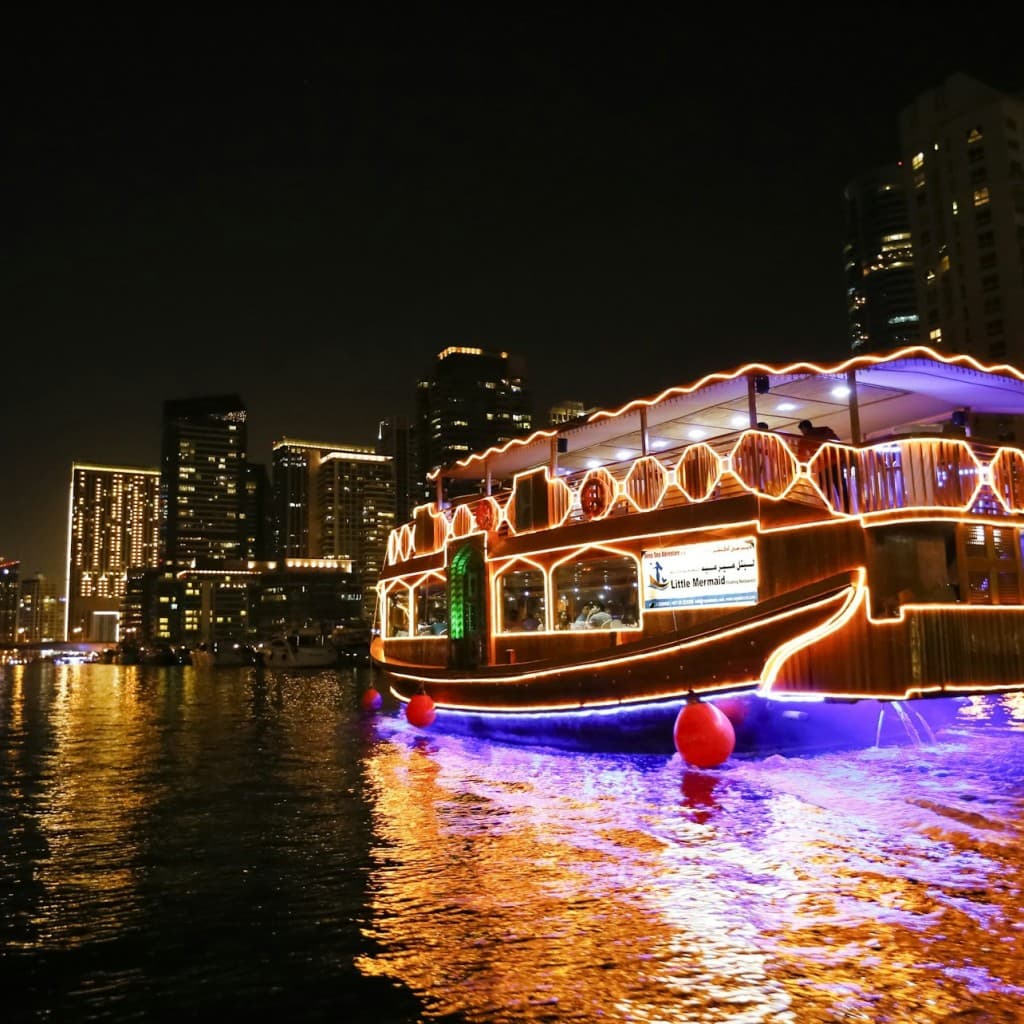 Dubai Creek Dhow Cruise with Dinner