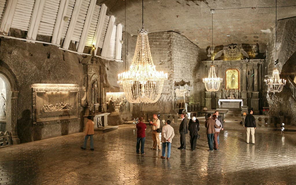 From Krakow: Wieliczka Salt Mine Guided Tour with Skip-the-Line Tickets (Russian Guided Tour with Meeting Point Pickup )
