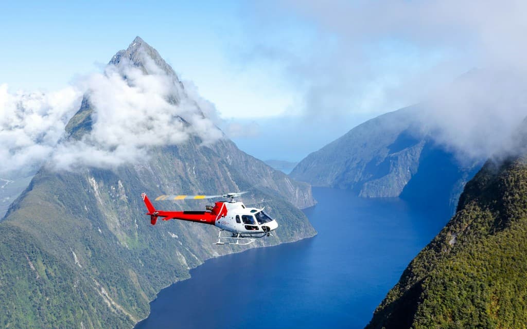 From Queenstown: 75 mins Milford Sound Highlights Helicopter Tour (75 mins Milford Sound Highlights Return Helicopter Flight from Queenstown)