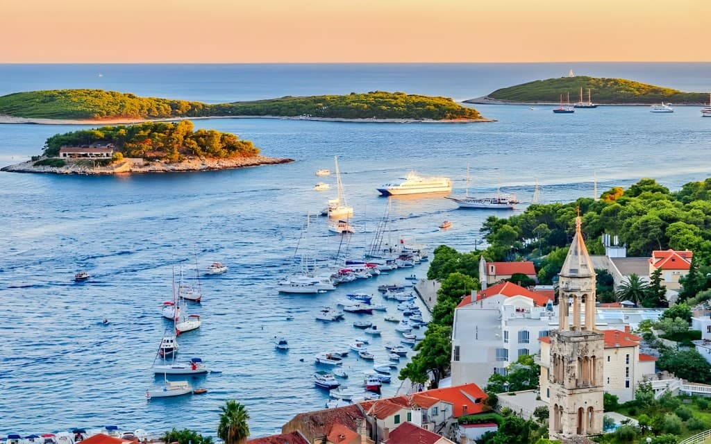 From Split: Full-Day Cruise in Hvar & 3 Islands (General admission)