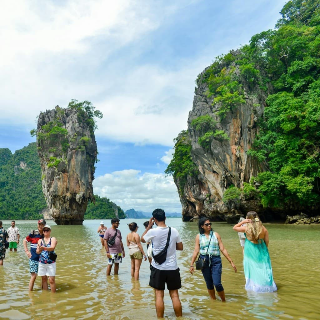 Phang Nga Bay: Guided Big Boat Tour from Phuket + Canoeing + Lunch