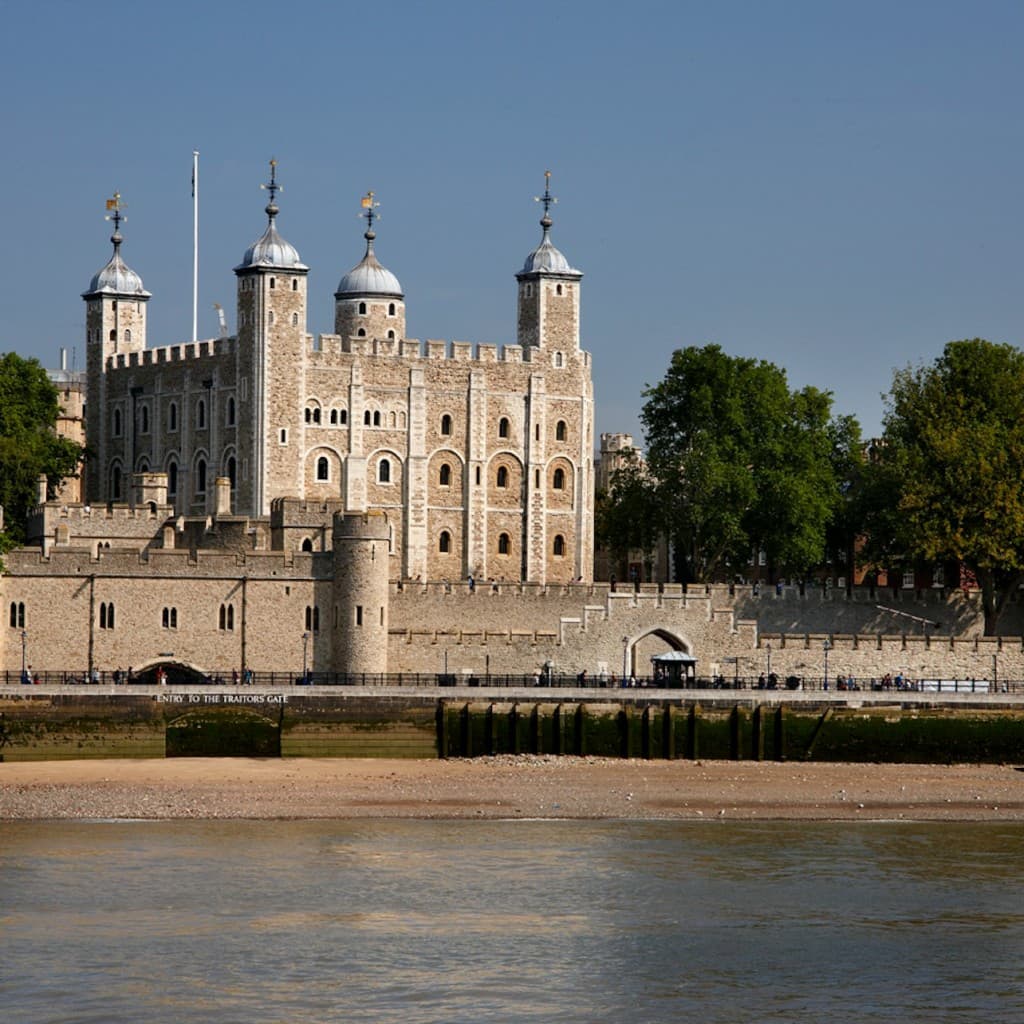 Tower of London & Crown Jewels Exhibition: Entry Ticket